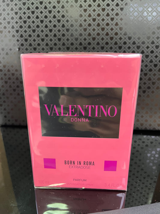 Valentino born in roma extradose